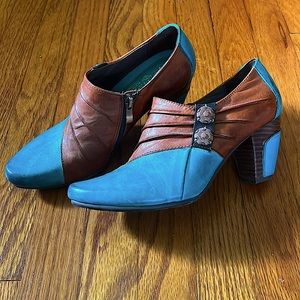 Size 37 L’Artiste booties